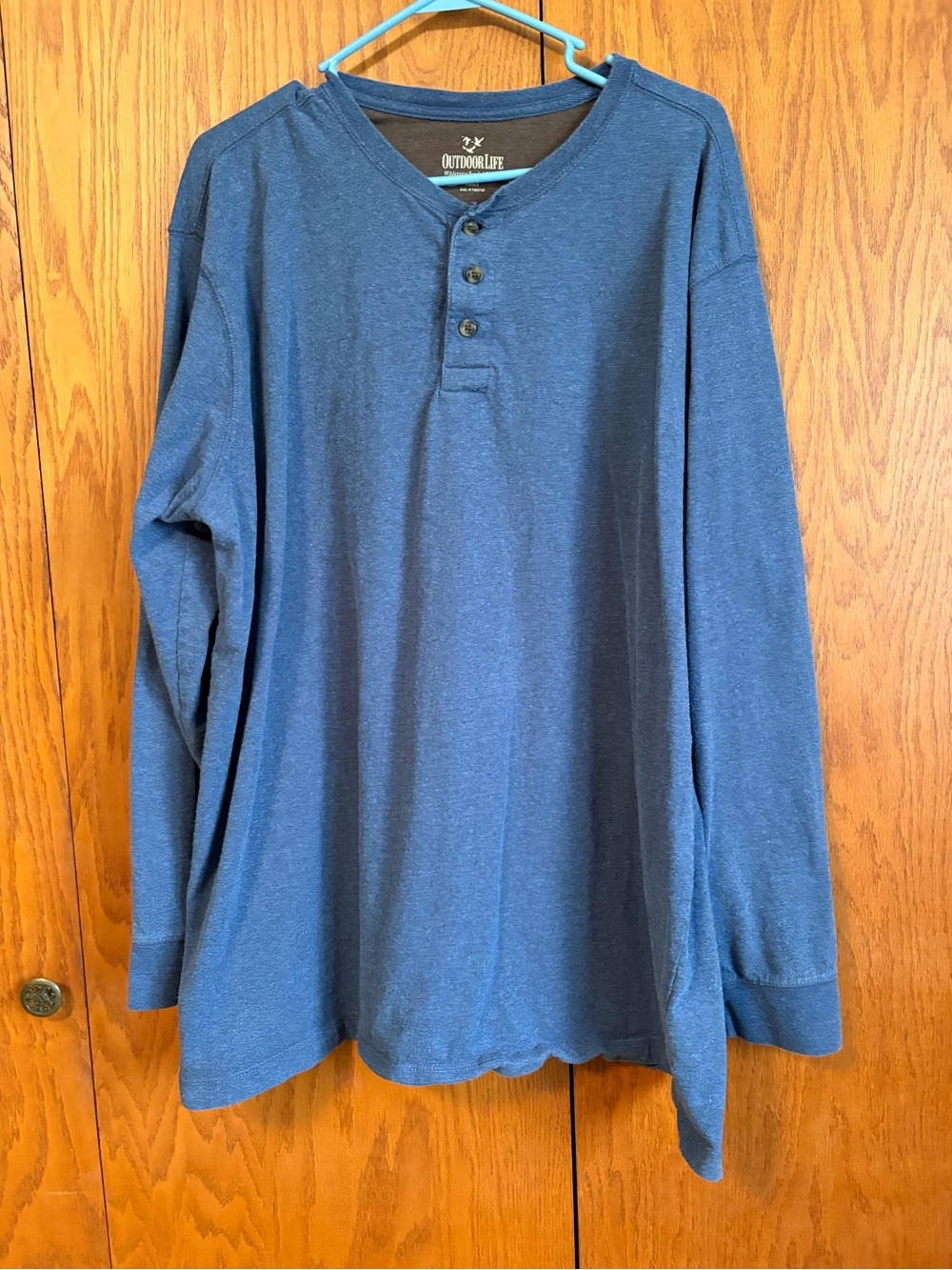 Outdoor Life Men’s Long-Sleeve Henley in Heather Blue